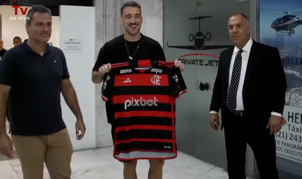 Léo Ortiz pode se tornar o zagueiro mais caro da história do Flamengo; entenda