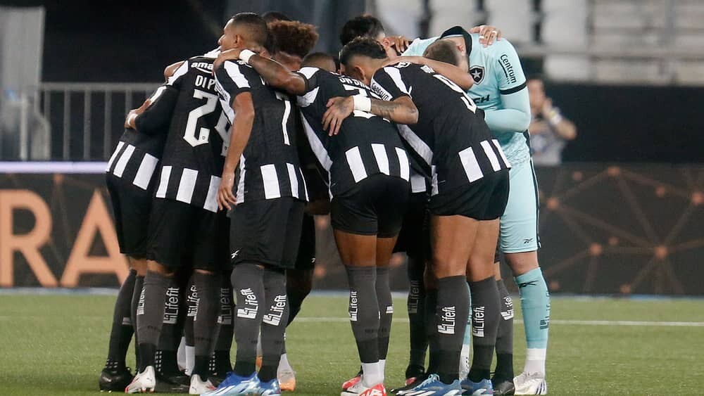 Semana do Botafogo tem "final" na Libertadores e novos capítulos de polêmica com a arbitragem